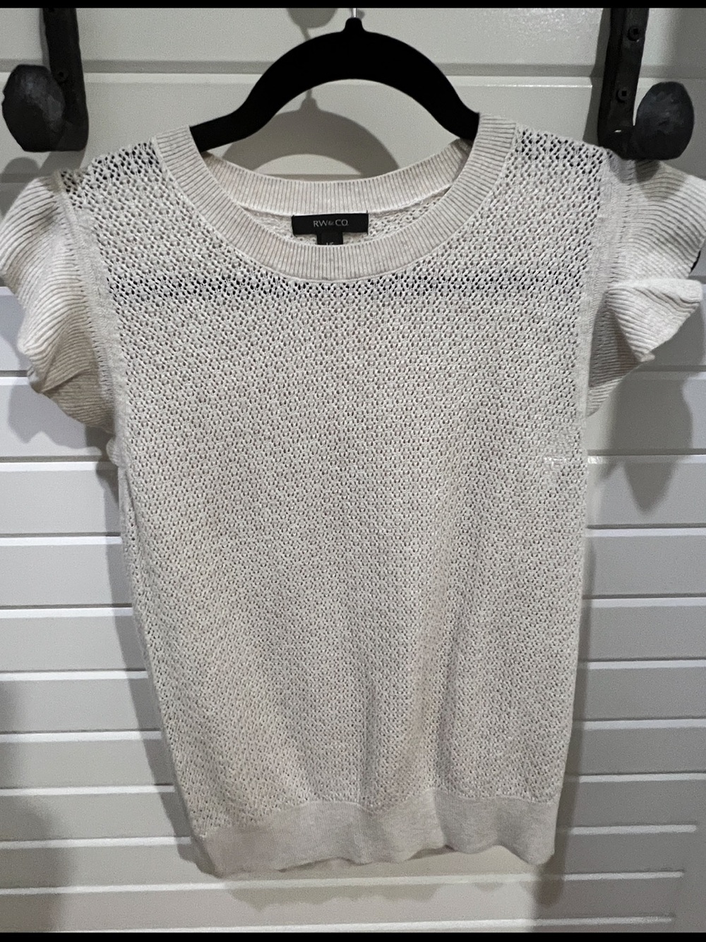 RW&CO. Cream Open-Weave Short Sleeve Knit Top